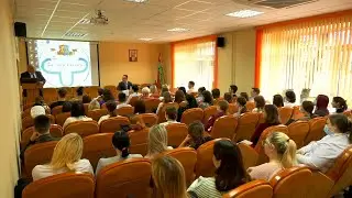 Владислав Голяк провел встречу с молодыми специалистами Лидской ЦРБ