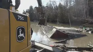 Maine fishermen clean up damage after devastating storm