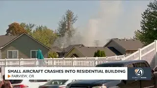 Plane crashes into Oregon homes, 3 people missing