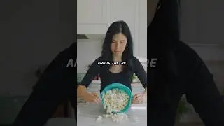 Testing a Collapsable Microwave Popcorn Maker from Amazon!