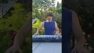 Когда не пианист увидел фортепиано мем Still dre on piano