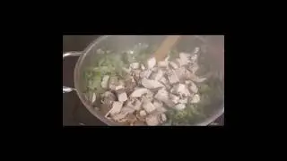 Закуска с грибами, соус с грибами и брокколи. short