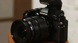 Olympus OM-D E-M1 packs a lot into its small body