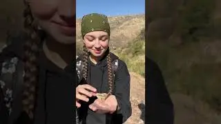 туристы в горах Таджикистана 