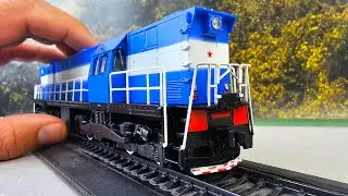 Our Trains No. 16 diesel locomotive CHME5 scale 1/87. About trains