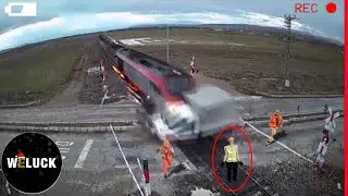 100 SHOCKING Moments Of Train Crash Compilation Caught On Camera before CHRISTMAS!