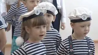 Смотры строя и песни
