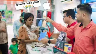 BEGGAR Buying iPhone 16 Pro Max for BOYFRIEND 😰 *Bhikhari ko Dhakka Maar ke Nikal Diya* 😱