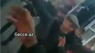 Армянин отмечает ПОБЕДУ Азербайджана вместе с Азербайджанцами.