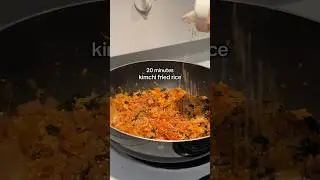 20 minutes Korean kimchi fried rice 🍚 #koreanfood #easyrecipe #kimchi #friedrice #asmr #asmrfood