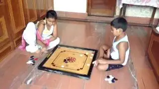 How to Play Carrom Board Game - India's Most Amazing Games