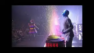 Blue Man Group feat. Venus Hum - I Feel Love (remix 2004/HD)