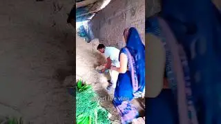 बारिश के मौसम में कोई भी काम देख कर करें 😪 #shorts #shortsfeed #emotional #pari #viralvideo #viral