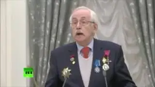 Василий Ливанов рассказал, как голос с неба уговаривает Путина остаться на новый срок