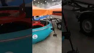 Плавучая беседка для барбекю. Круглая моторная лодка. Floating barbecue gazebo. Round motor boat.