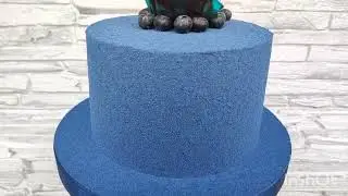 Синий торт с велюром.