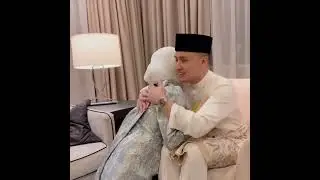 MasyaAllah sweetnya Anzalna & her husband , Sampai tak perasaan Duit raya dalam poket tu haha 😄