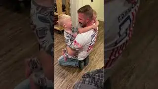 Little boys have heartwarming reaction to seeing daddy for first time in 6 months ❤️❤️