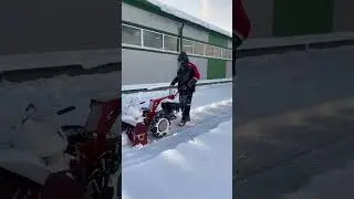 Мотоблок МТЗ со снегоуборочной приставкой СУБ-0,8🔥