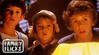 Meeting E.T. For The First Time | E.T. the Extra-Terrestrial (1982) | Family Flicks