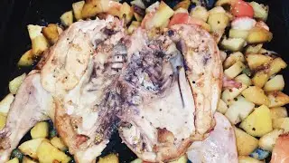 Вкусный цыпленок запечённый с картофелем в духовке