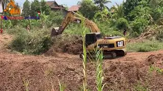 Amazing 320D excavator shakes #viral #machine #trending #adventure #excavator