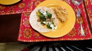 Slow Cooker Sunday: Easy Bacon Ranch Chicken Tacos