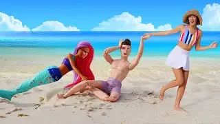 ¿Qué hacen Ken y la sirena en la playa? Juegos con muñecas Barbie