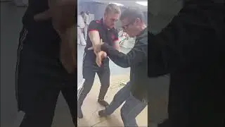 Бросок с захватом двух рук хватом сверху.  #shortsvideo #mma #fighting #спорт #martialartstraining