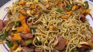 How to cook indomie instant noodles Ghana 🇬🇭 street food #indomie  #pastarecipe #ghanastreetfood