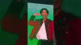 Leeknow dancing to Hype Boy (Stray kids concert Jakarta)