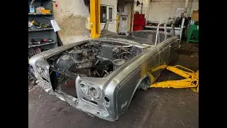 Rolls-Royce Silver Shadow I Roof Dismantled