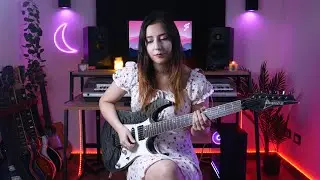 This guitar riff is so creepy... 😱