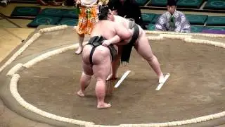 Wakamisho (2-0) - Maeta (1-1) , Sumo : Natsubasho 2012