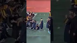 Graduation Ceremony FAIL! 🧑‍🎓