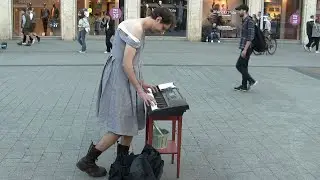 Ein Mann kann gar nichts - Blödsinn am Keyboard ( Teil 3 ) am Kröpcke / Hannover 26.10.2024