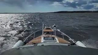 Phoenix 560 , очаровательный капитан и обкатка мотора .