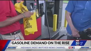 Long lines on the East Coast as gasoline demand rises