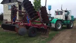 Прицепляем дискатор БДT-7 на трактор Т-150К /Moldova