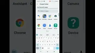 How to create a folder in the application menu on a Motorola smartphone