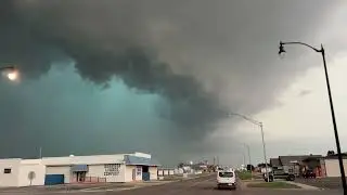 Tornado Sirens Sound as Ominous Supercell Looms Over Oklahoma