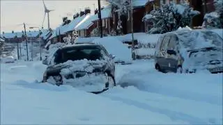 An idiot driving in the snow