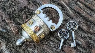 How to open a lock with 2 keys and no keyholes.