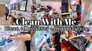 Complete Disaster Cleaning Decluttering & Organizing / Mom Life Cleaning Motivation / clean with me