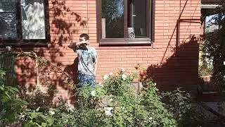 Наваливаем Соньку на улице из Окна