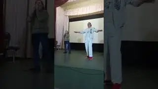 Не всем хватило микрофонов😂😂😂😂