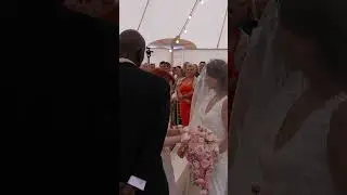 One of the most magical moments at Martha Louise and Durek Verrett’s wedding: lifting the veil 😍