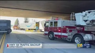 At least 1 injured in multi-vehicle crash on Hwy 58 in central Bakersfield