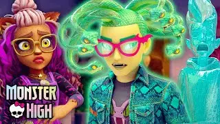 Deuce Turns Monster High Students Into Candy! | Monster High