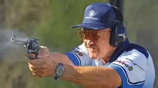 Fastest shooter EVER, Jerry Miculek- World record 8 shots in 1 second & 12 shot reload! HD